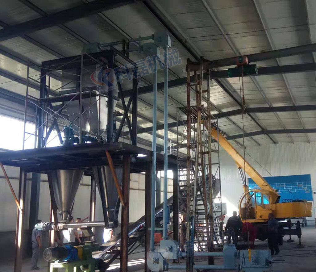 氧化鋅管(guǎn)鏈輸送機(jī) 管鏈輸送(song)機 輸送設(she)備 第1張