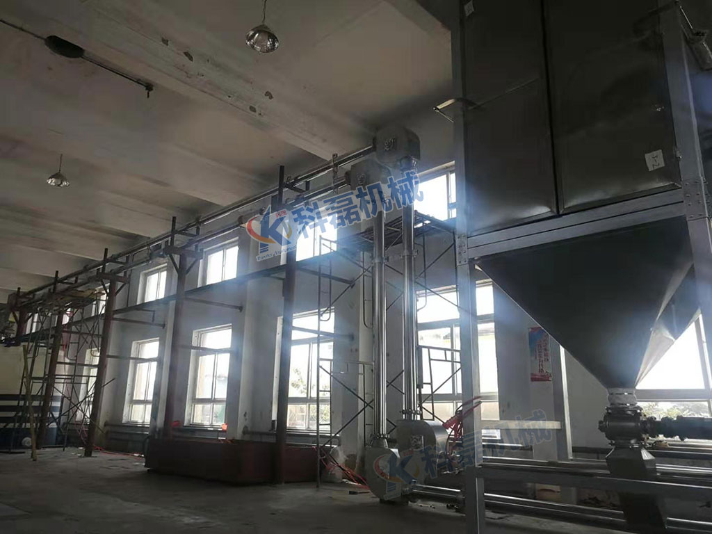 襄阳用裕(yu)橡胶制造有限(xian)公司管鏈輸送(sòng)設備 管鏈輸送(sòng)機 輸送設備 第(di)1張