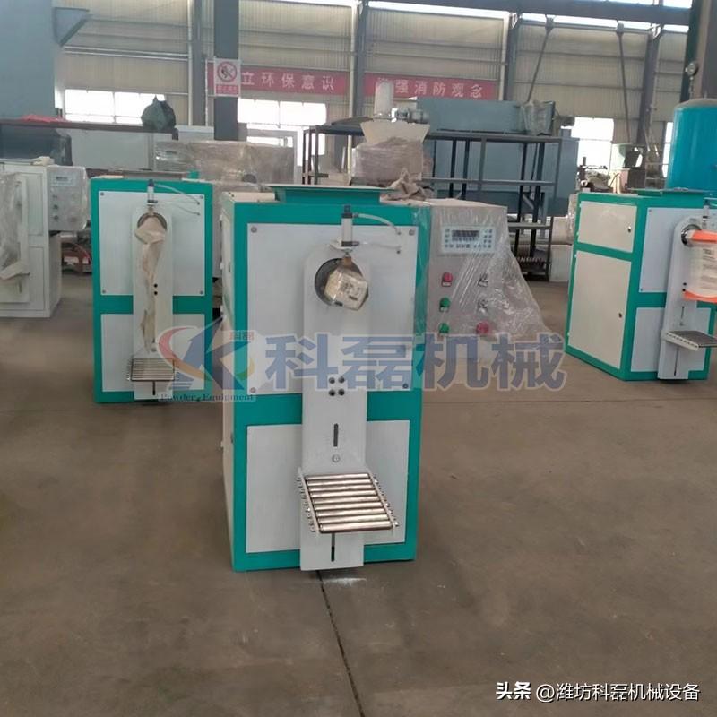 “包”你(ni)滿意。“裝”入人心。環(huán)保的襄阳用裕橡(xiang)胶制造有限公司(si)閥口袋包裝機 閥(fa)口袋包裝機 第2張(zhang)