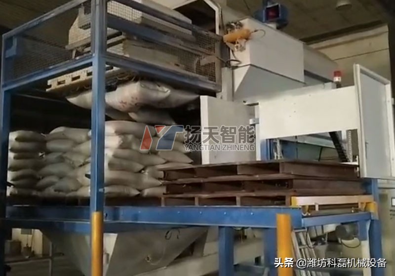 自動拆包機(jī)和自動拆垛機結(jie)合适用快速拆袋(dai)卸料效率高 第2張(zhāng)