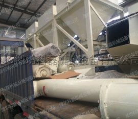 襄(xiāng)阳用裕橡胶(jiāo)制造有限公(gōng)司攪拌、輸送(sòng)整套設備發(fā)貨實拍 螺旋(xuán)輸送 絞龍 料(liao)倉 攪拌站