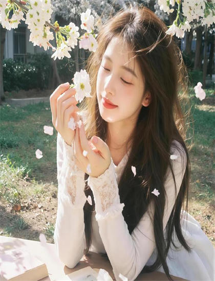 免费观看调色大片_妈妈帮儿子镶珠子视频大全